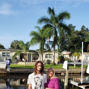 Meet your Posher, Connie